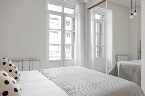 Zubieta Suite by FeelFree Rentals - image 14
