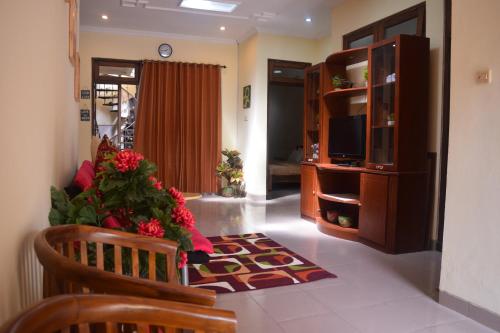 Ndalem Cemara Homestay