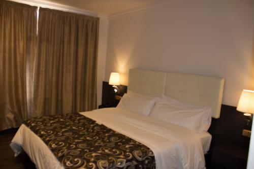 Avent Verahotel - image 10