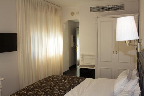 Avent Verahotel - image 13