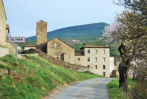  Casa Azon, Pension in Oliván