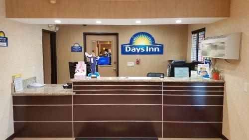Days Inn by Wyndham Woodland - image 13