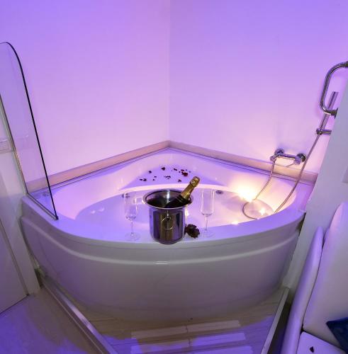 Maschio Angioino Suite, Naples (photo 11)