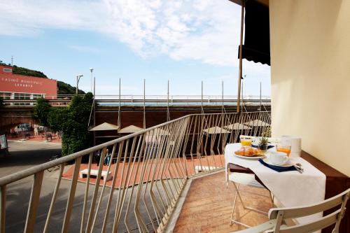 Hotel Garden - image 2