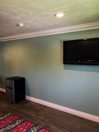 Highland Park Motel - image 3