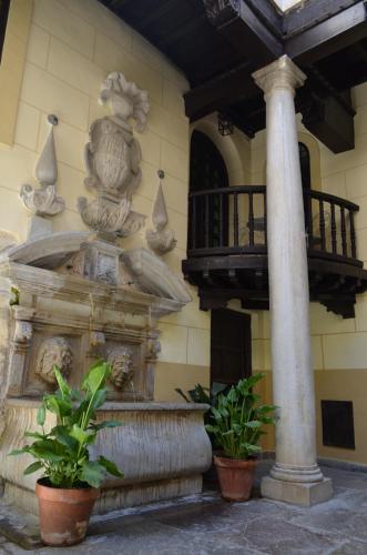 Palacio de Mariana Pineda - image 13