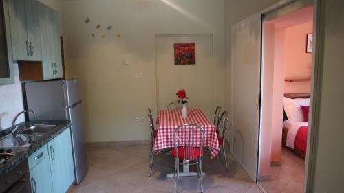 Two-Bedroom Apartment with Terrace and Sea View image 10