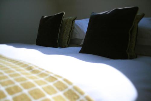 1 double bed