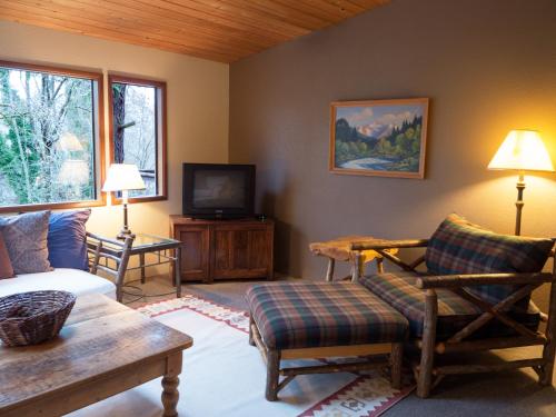 The River House - image 9
