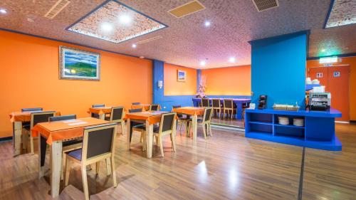 Shared lounge/TV area, Apple Hotel in Taitung