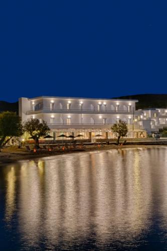 Boutique ''Di Mare'' Hotel & Suites, Posidhonía bei Kouroúpi