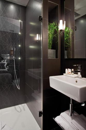 Le Grey Hotel - image 11