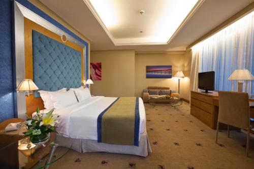 Byblos Hotel - image 4