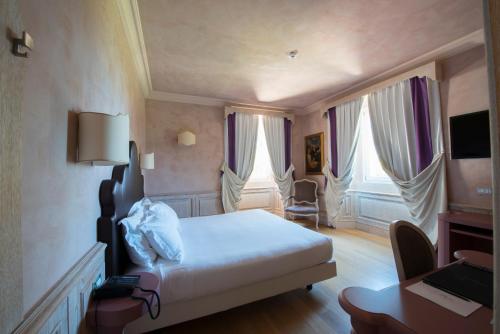 1 queen bed