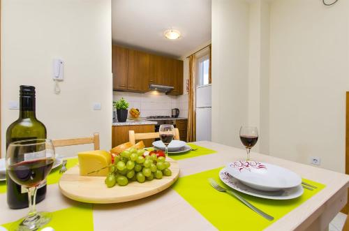 Apartments Glavan - image 4