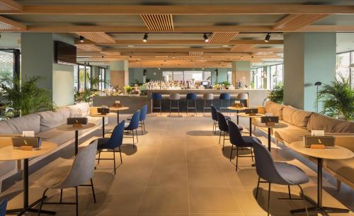 Pub/Lounge, AQUA Hotel Silhouette & Spa - Adults Only in Malgrat de Mar