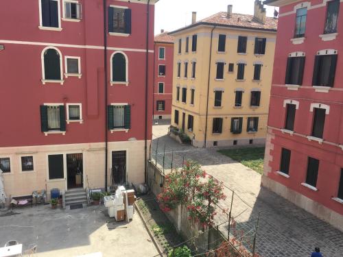 Ca' Santa Marta Apartment - image 2