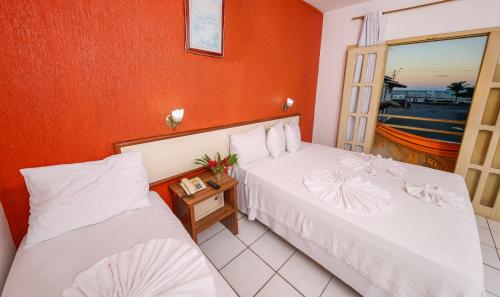 Garca Branca Praia Hotel The 2-star Garça Branca Praia Hotel offers comfort and convenience whether youre on business or holiday in Porto Seguro. The hotel offers a high standard of service and amenities to suit the individ