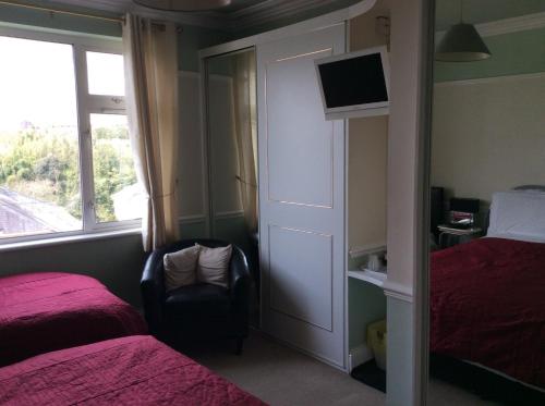 1 twin bed