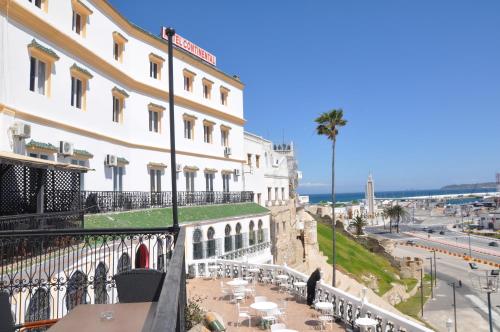 Tempat Masuk, Hotel Continental in Tangier