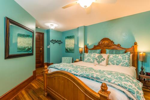 Carriage Way Inn Bed & Breakfast Adults Only - 21 years old and up