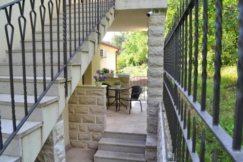 Apartment with Garden View image 10