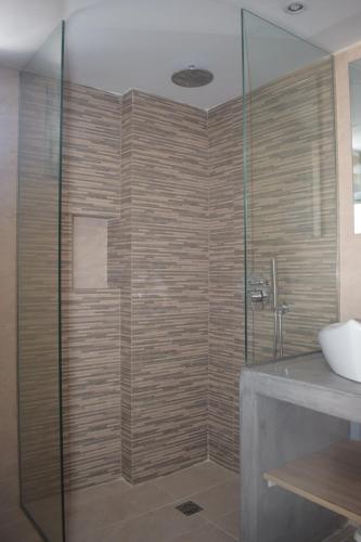 Selena Villa - image 5