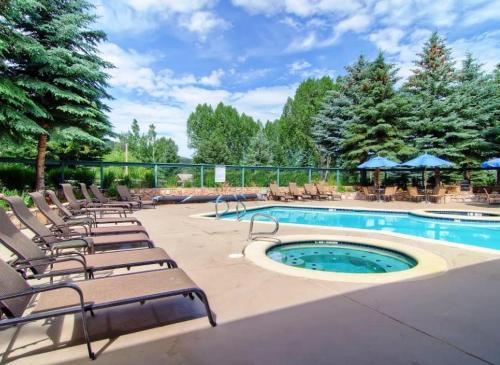 GetAways at Falcon Point Resort in Avon, USA