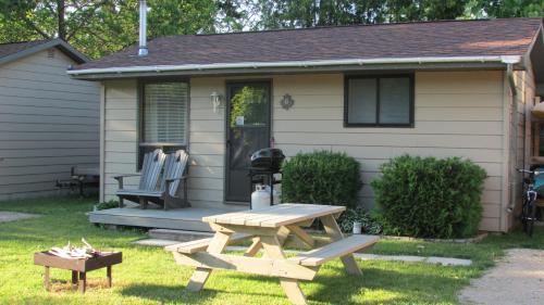 One-Bedroom Cottage