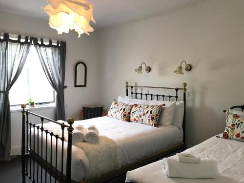 Caledonian Inn in โรบิ