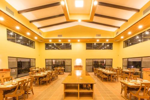 Jagatpur Lodge - F&B