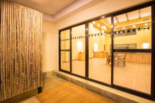 ห้องน้ำ, Jagatpur Lodge in ปาติฮานี