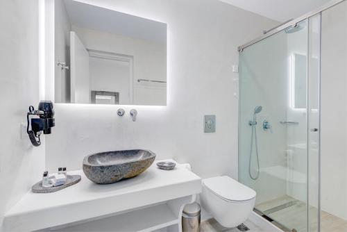 Makis Place - image 2