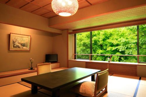 Twin Room with Tatami Area - Annex