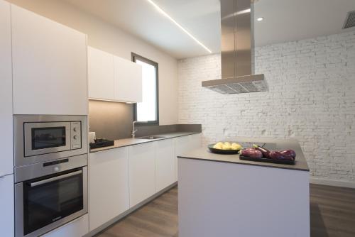 102160237 Casagrand Luxury Suites
