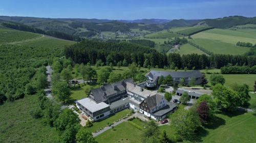 Berghotel Hoher Knochen - Hotel - Winterberg