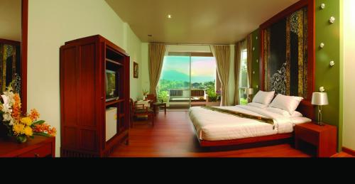 フエンファ リバーサイド ガーデンズ リゾート (Fuengfah Riverside Gardens Resort) in マエリム