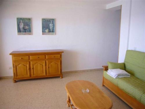 One-Bedroom Apartment image 3