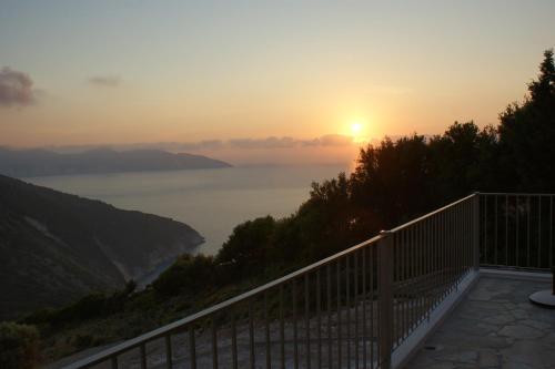 Myrtos View Apartments