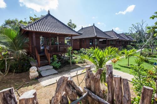 the cubang huts lembongan