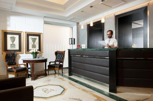 ล็อบบี้, โรงแรมดูกา ดัลบา ชาโต เอ โฮเต็ล คอลเลคชั่น (Hotel Duca d'Alba - Chateaux et Hotels Collection) near โคลีเซียม