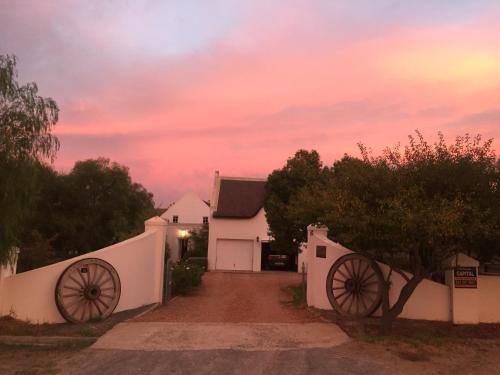 入口, The Grand Marigold in 麥格雷戈