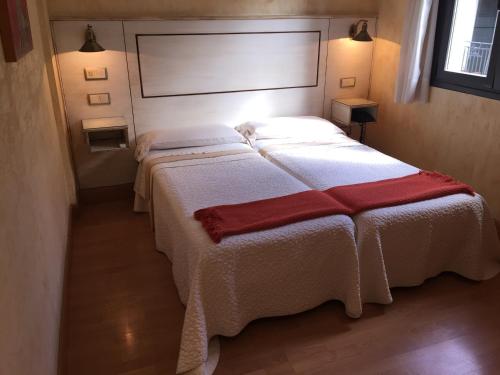 Hotel Castillo de Javier - image 4