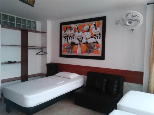 1 king bed, 1 twin bed