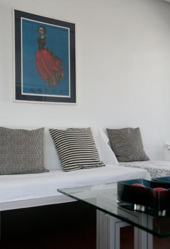 Mind-blowing Acropolis View Apt - image 2