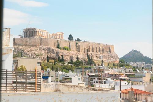 Mind-blowing Acropolis View Apt