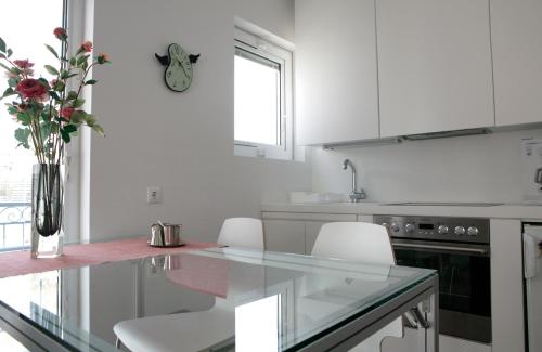 Mind-blowing Acropolis View Apt - image 4