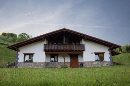  Eguzkitze Alojamiento Rural LSS00085 in Abaltzisketa