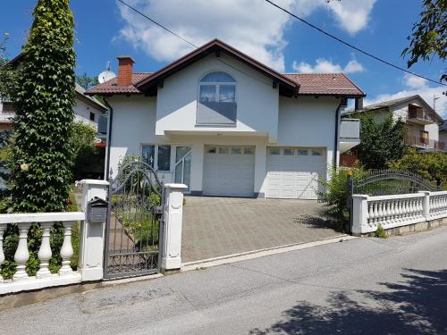  Apartmani Hršak, Pension in Krapina bei Valentinovo