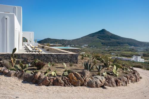 נוף חוץ, Natura Villas Paros in מולוס פראו